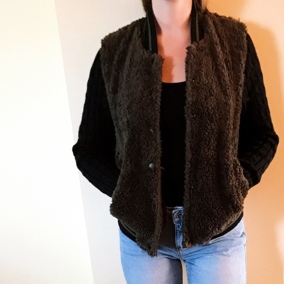 Fuzzy cable knit bomber S/M/L - Picture 4 of 6